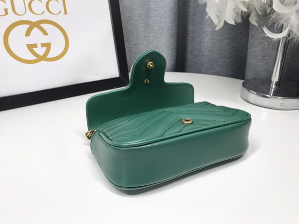 激安グッチバッグコピー角部分ディテール